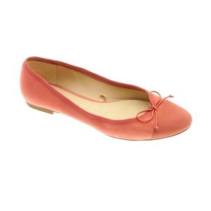 NWT Beautiful ballerinas
Unworn, with tags
Size: 39